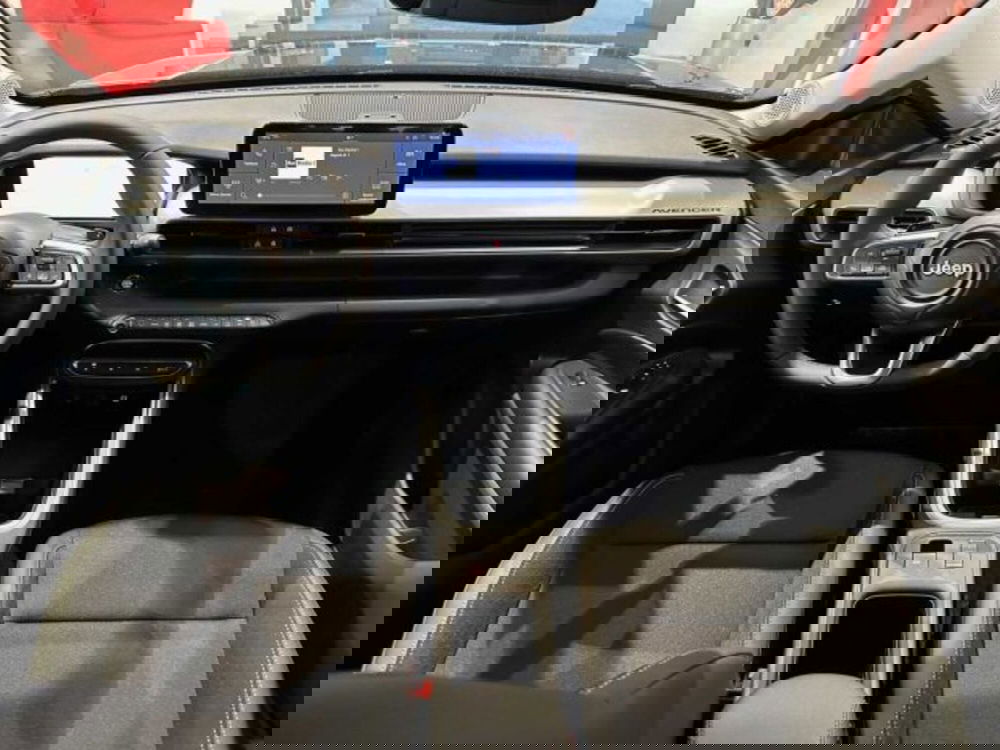 Jeep Avenger nuova a Sondrio (11)