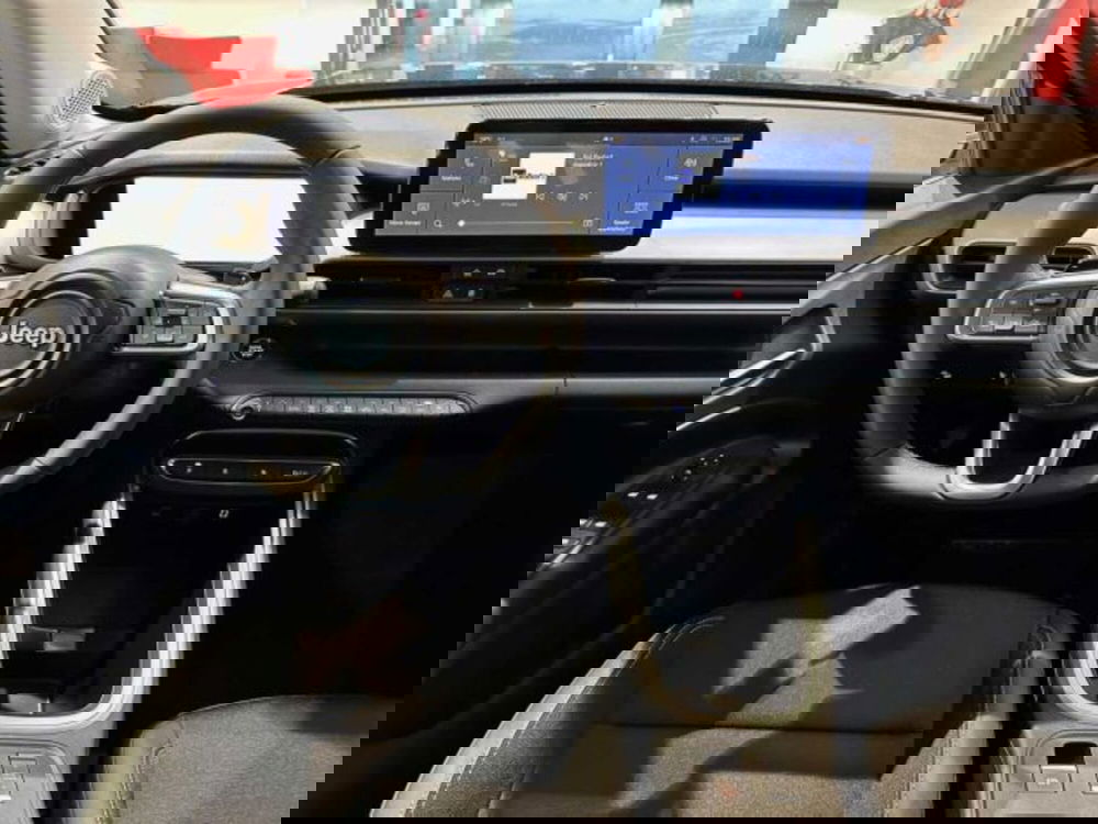 Jeep Avenger nuova a Sondrio (12)