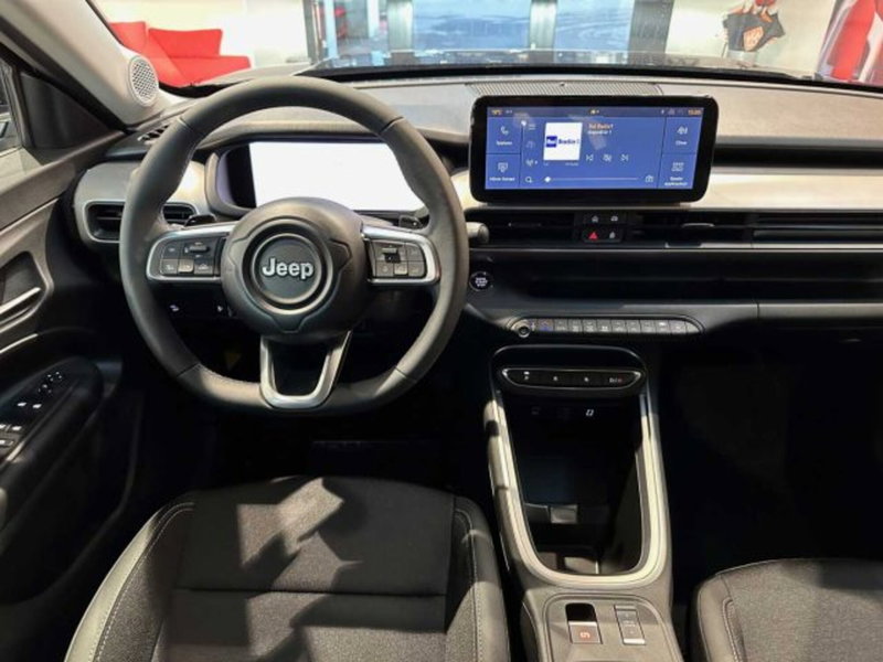 Jeep Avenger nuova a Sondrio (12)