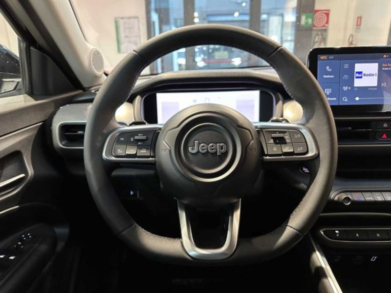 Jeep Avenger nuova a Sondrio (20)
