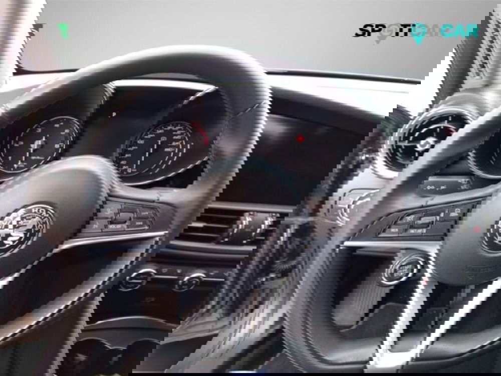 Alfa Romeo Giulia usata a Frosinone (12)