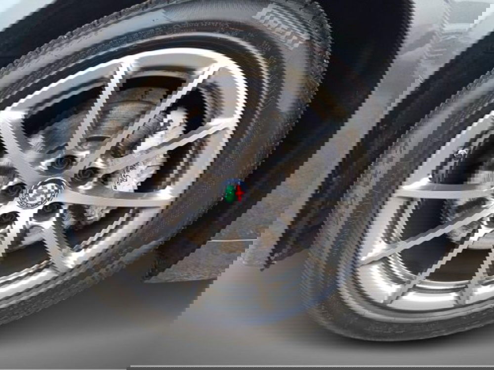 Alfa Romeo Giulia usata a Frosinone (19)