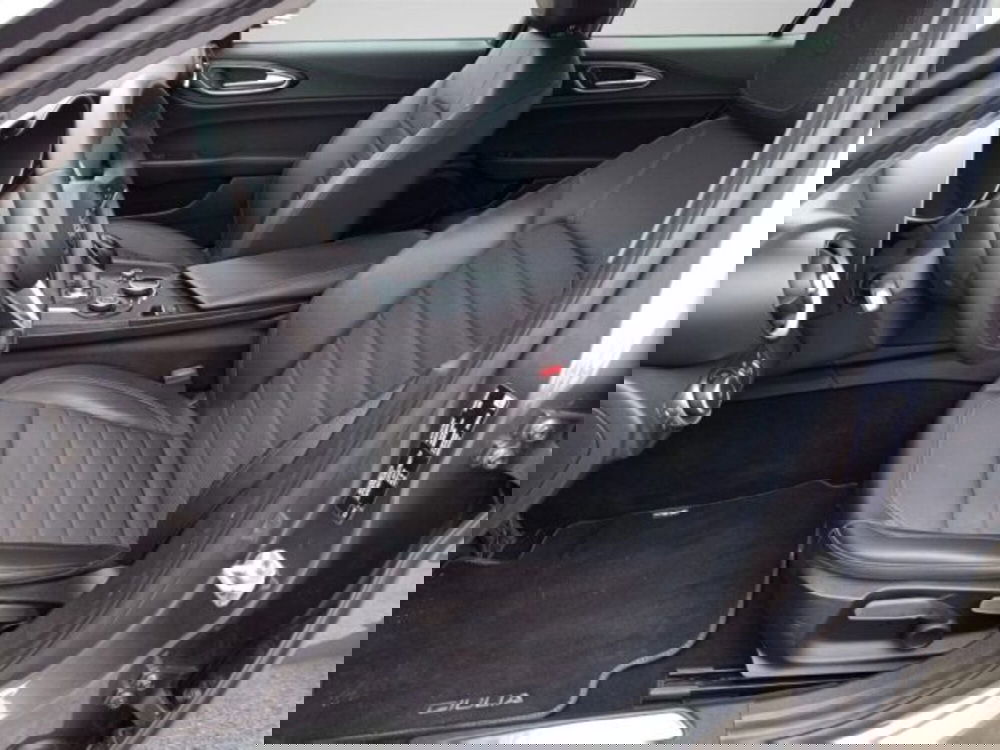 Alfa Romeo Giulia usata a Frosinone (9)