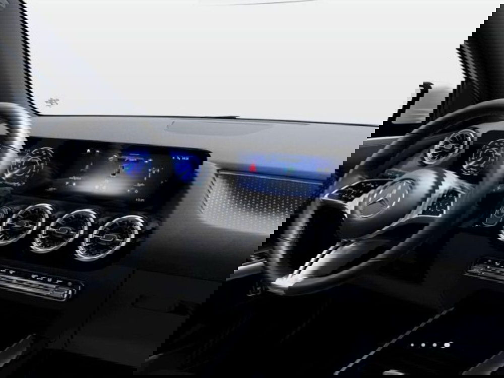 Mercedes-Benz EQA nuova a Verona (5)