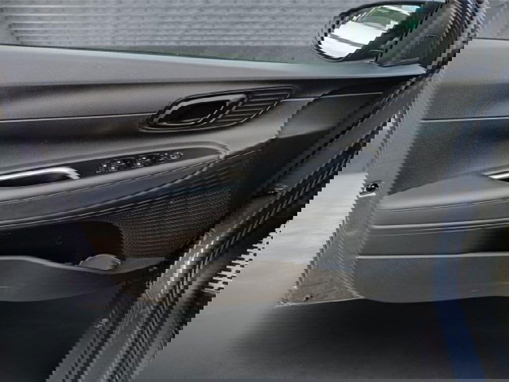 Hyundai Bayon usata a Bari (9)