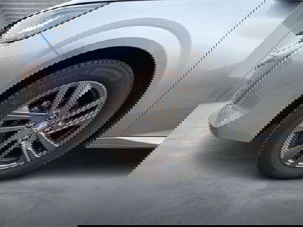 Peugeot 208 usata a Bari (8)