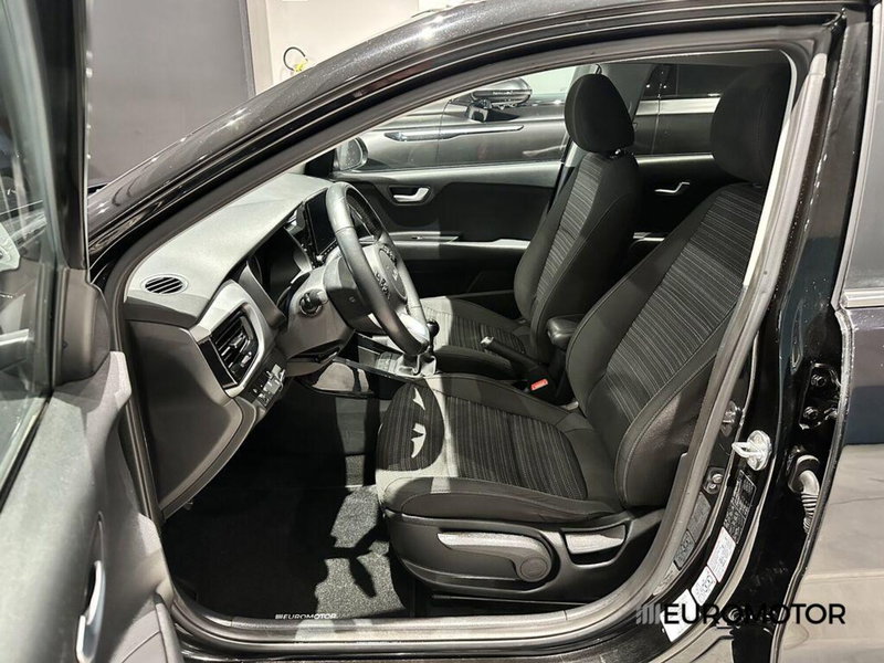 Kia Stonic usata a Bari (13)