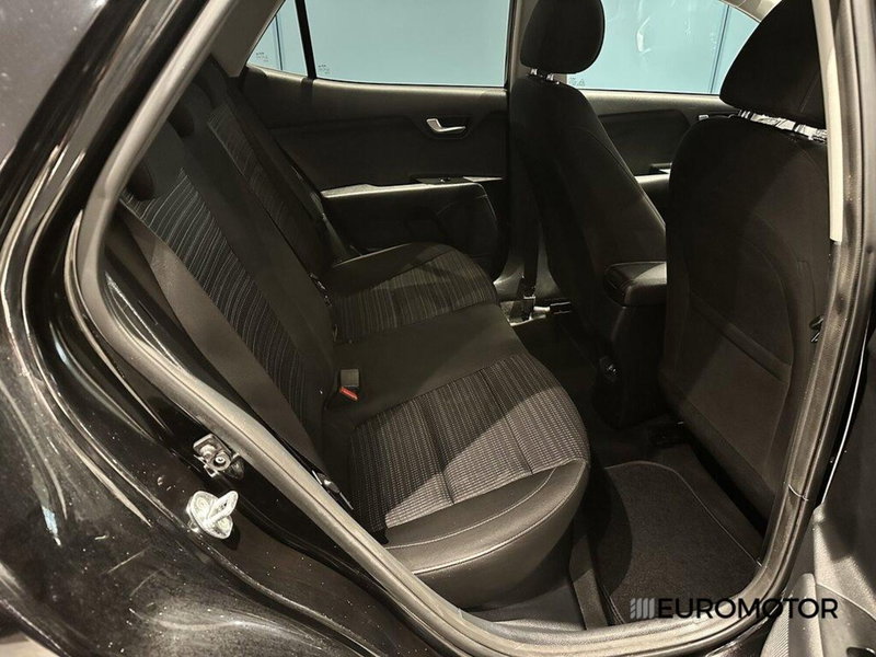 Kia Stonic usata a Bari (15)