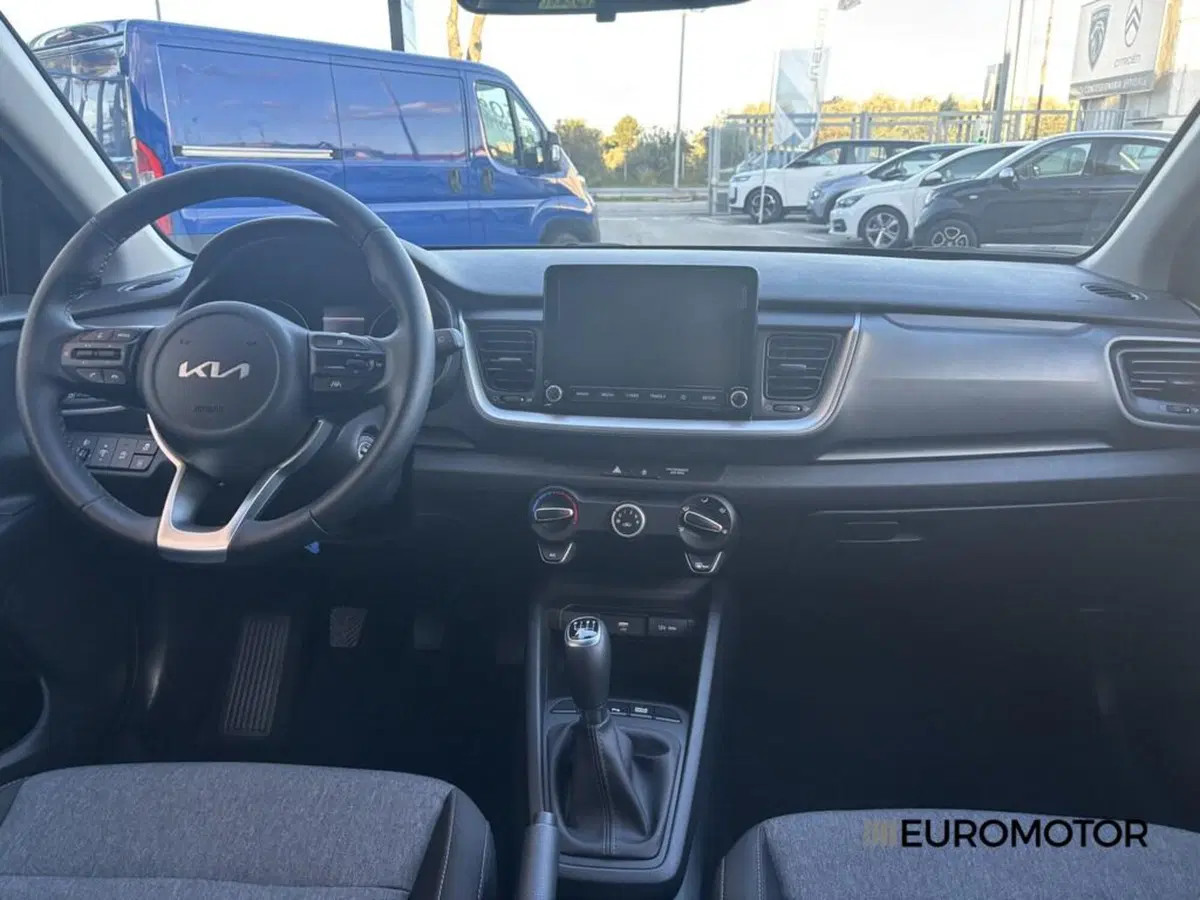 Kia Stonic usata a Bari (12)