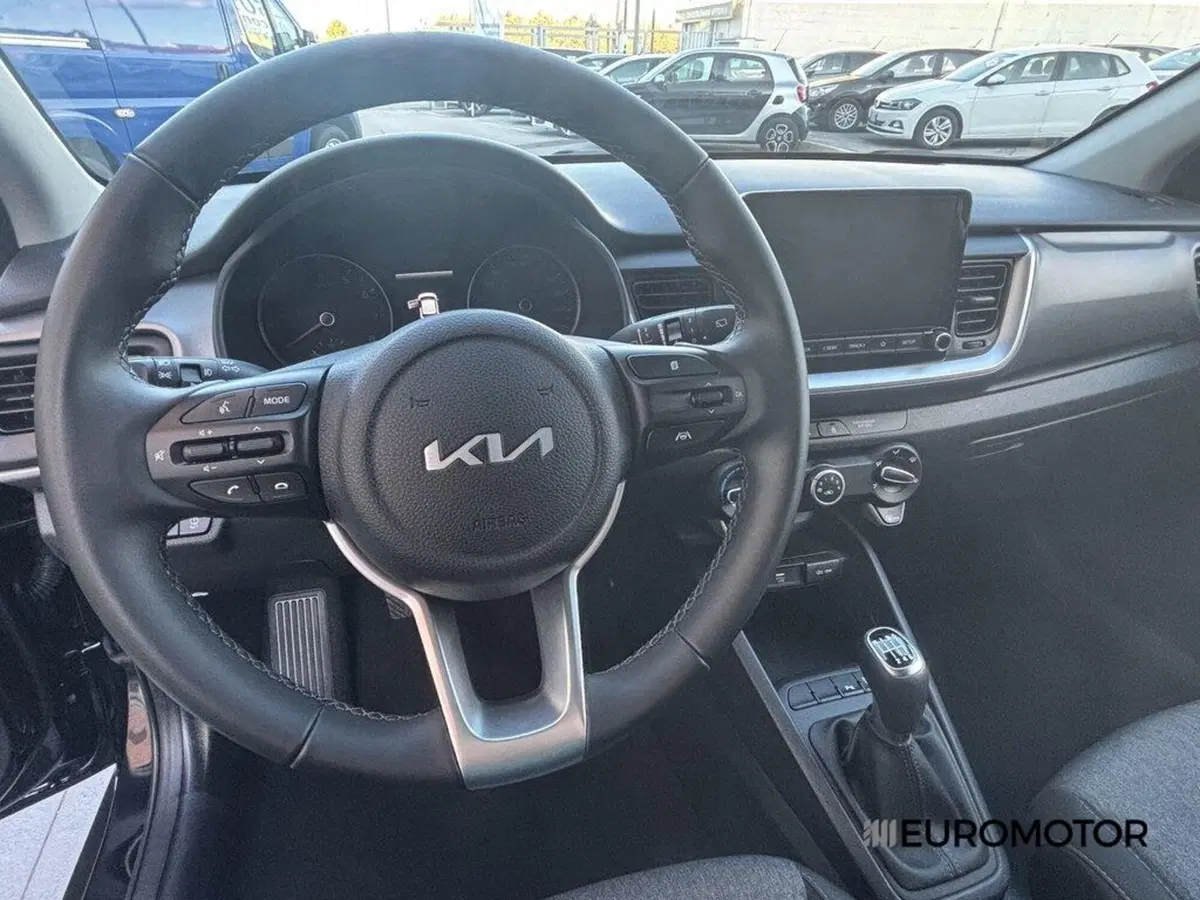 Kia Stonic usata a Bari (14)