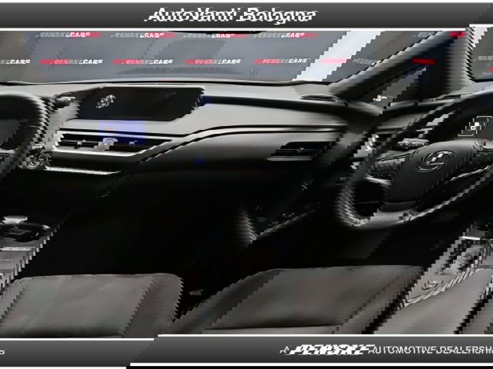 Lexus UX usata a Bologna (9)