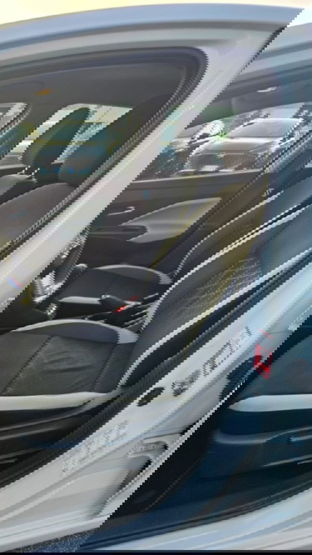 Nissan Micra usata a Lucca (9)