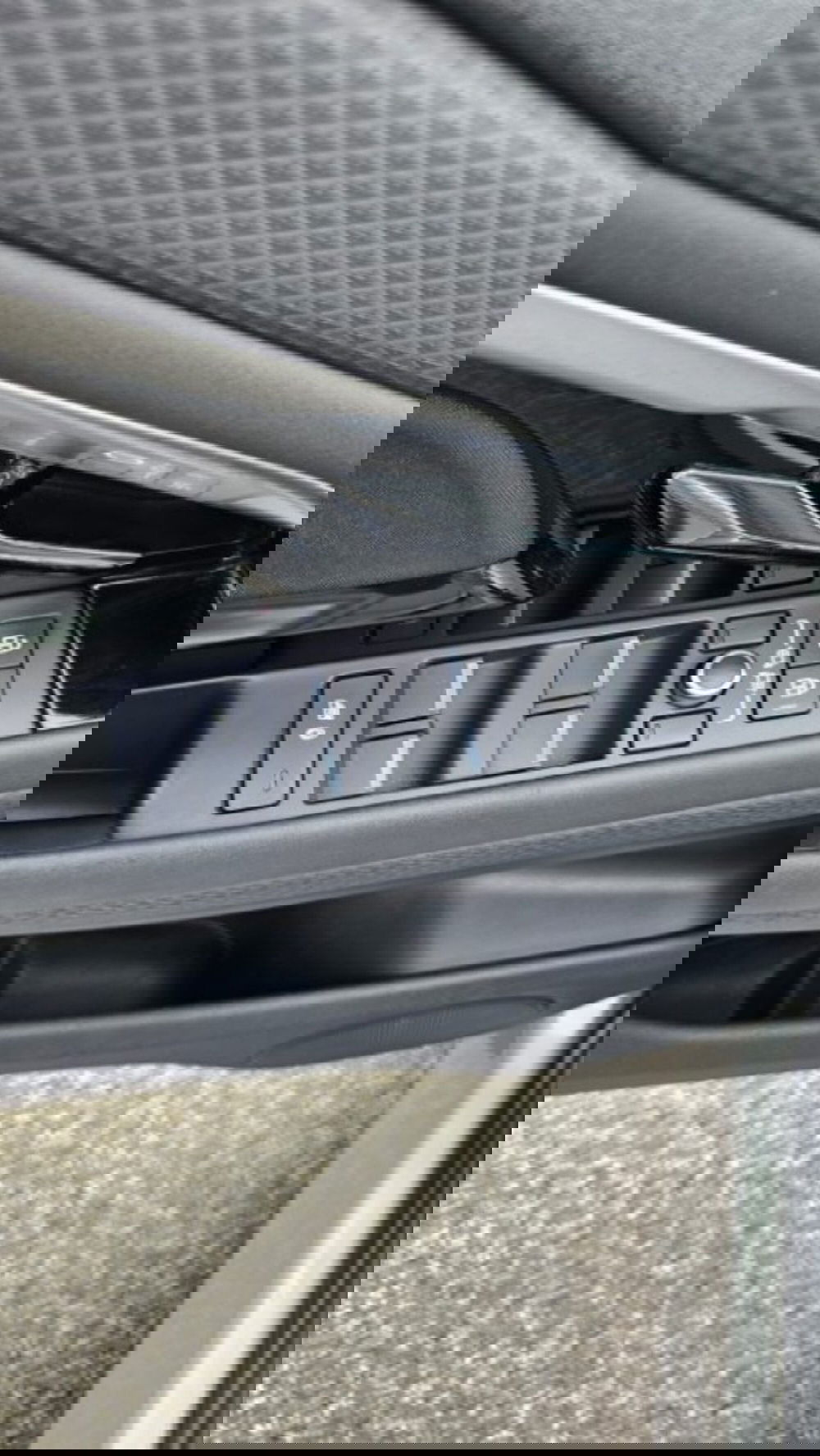 Land Rover Range Rover Evoque usata a Lucca (15)