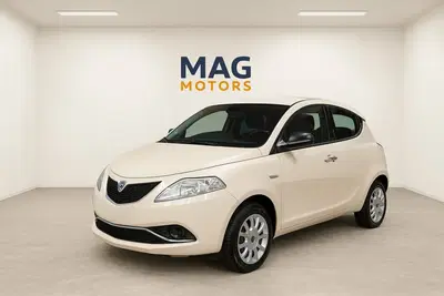 Lancia Ypsilon 1.3 MJT 16V 95 CV 5 porte S&amp;S Gold del 2016 usata a Rende