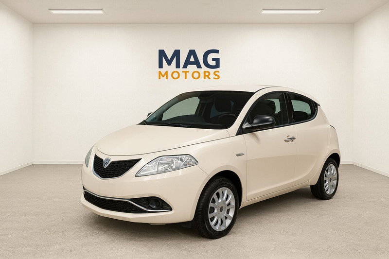 Lancia Ypsilon usata a Cosenza