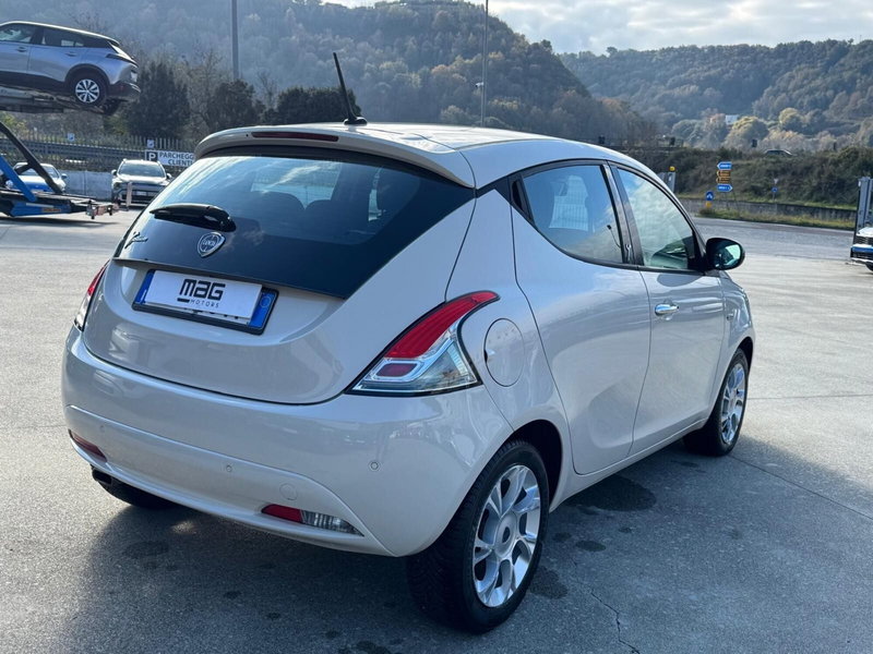 Lancia Ypsilon usata a Cosenza (3)