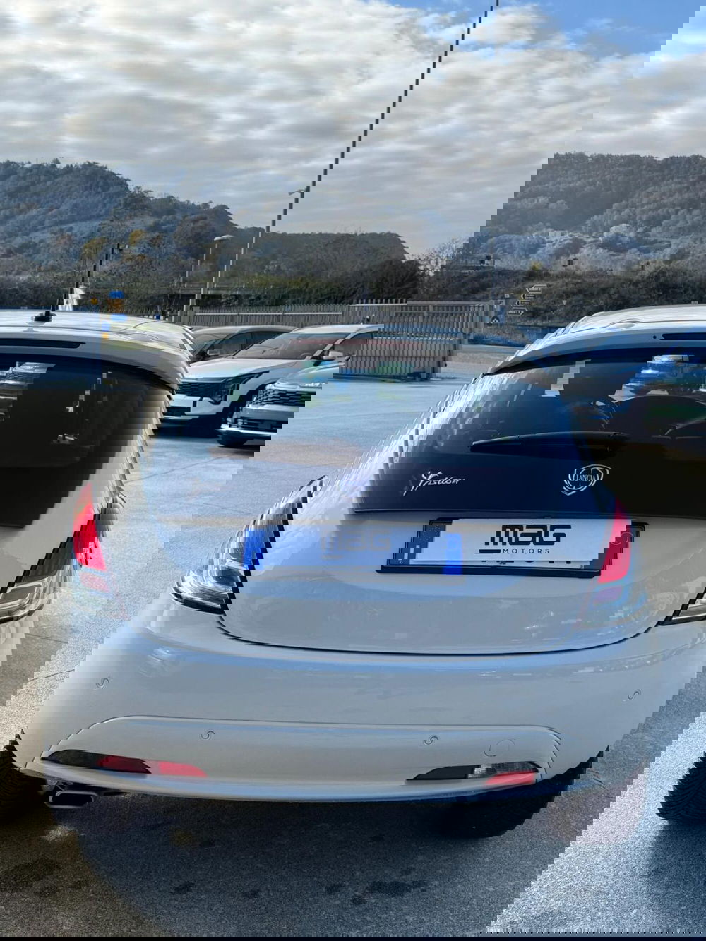 Lancia Ypsilon usata a Cosenza (6)