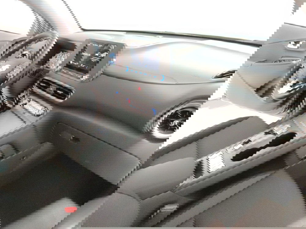 Hyundai Kona nuova a L'Aquila (12)