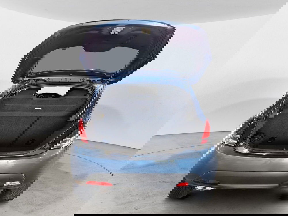 Lancia Ypsilon usata a Salerno (8)