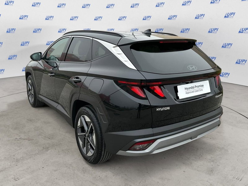 Hyundai Tucson nuova a Pistoia (4)