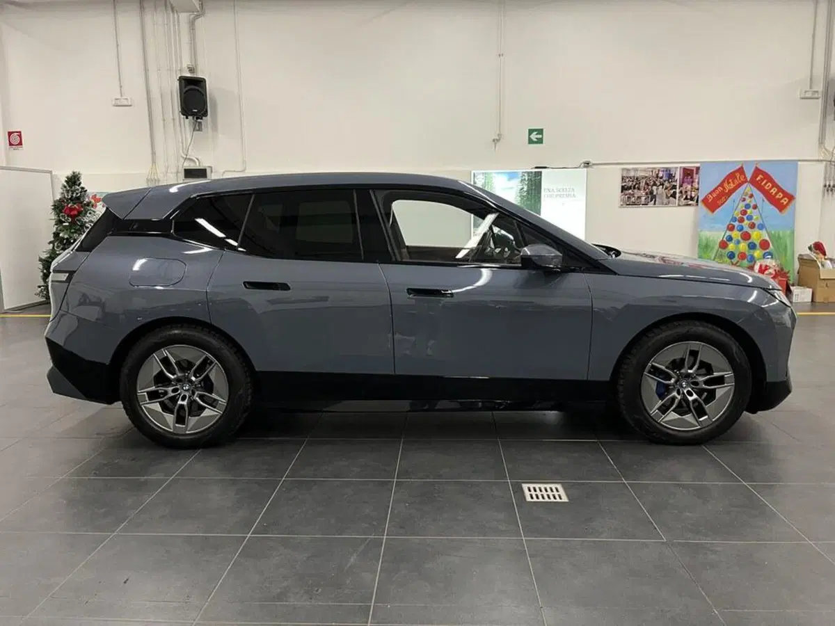 BMW iX usata a Alessandria (5)