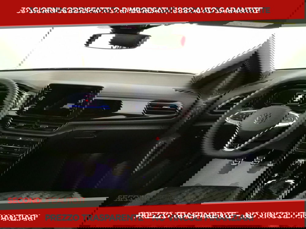 Volkswagen T-Roc nuova a Chieti (8)