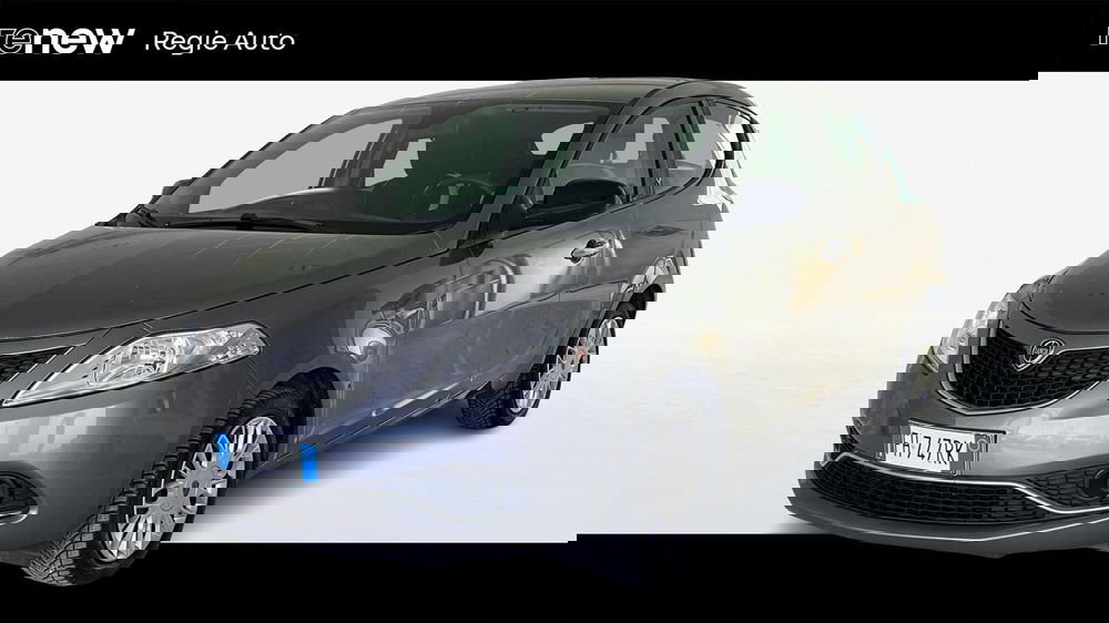 Lancia Ypsilon usata a Viterbo