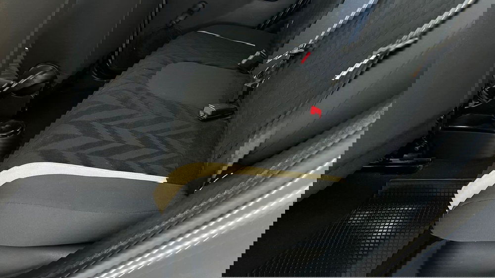 Lancia Ypsilon usata a Viterbo (12)