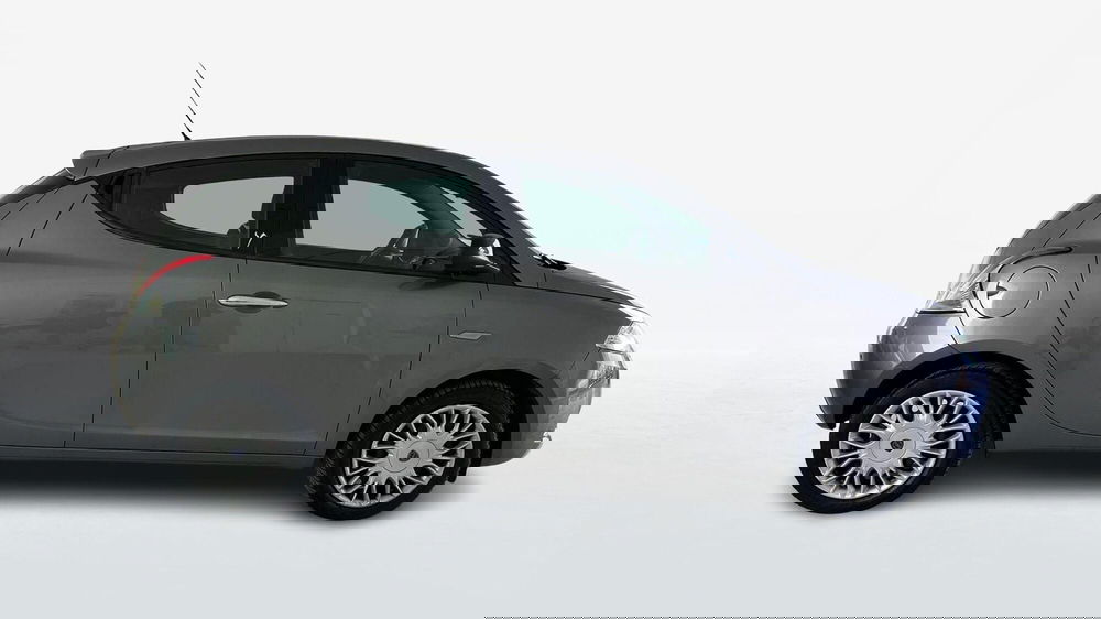 Lancia Ypsilon usata a Viterbo (4)