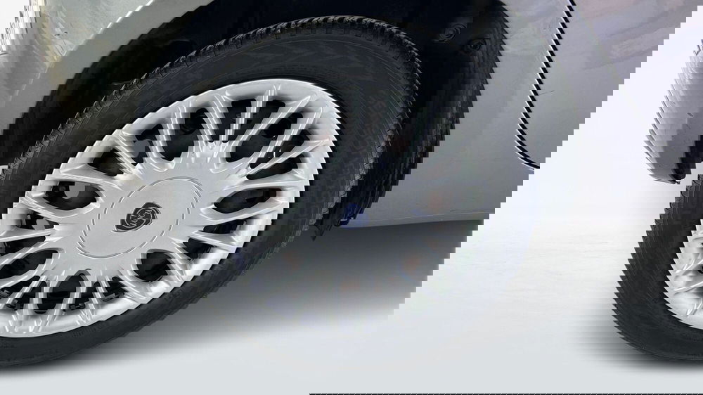 Lancia Ypsilon usata a Viterbo (5)