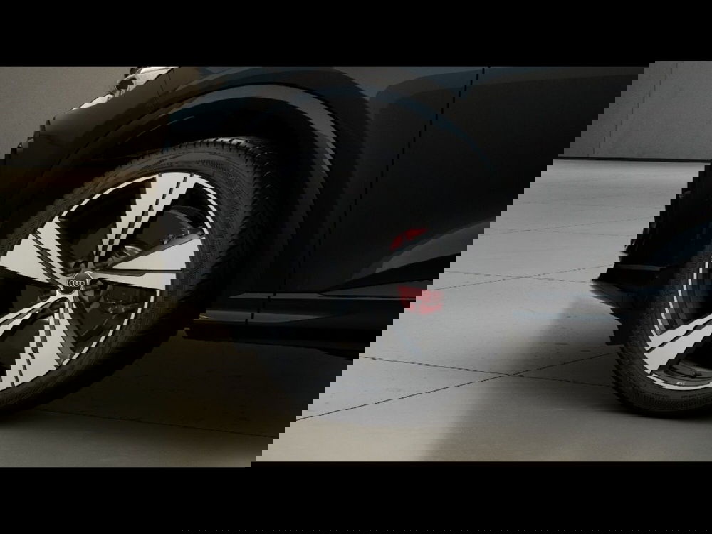 Audi Q5 Sportback nuova a Livorno (6)