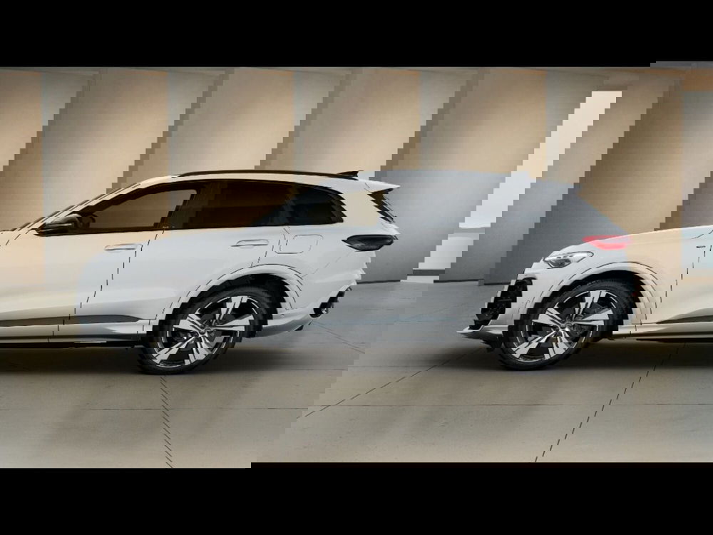 Audi Q5 Sportback nuova a Siena (2)