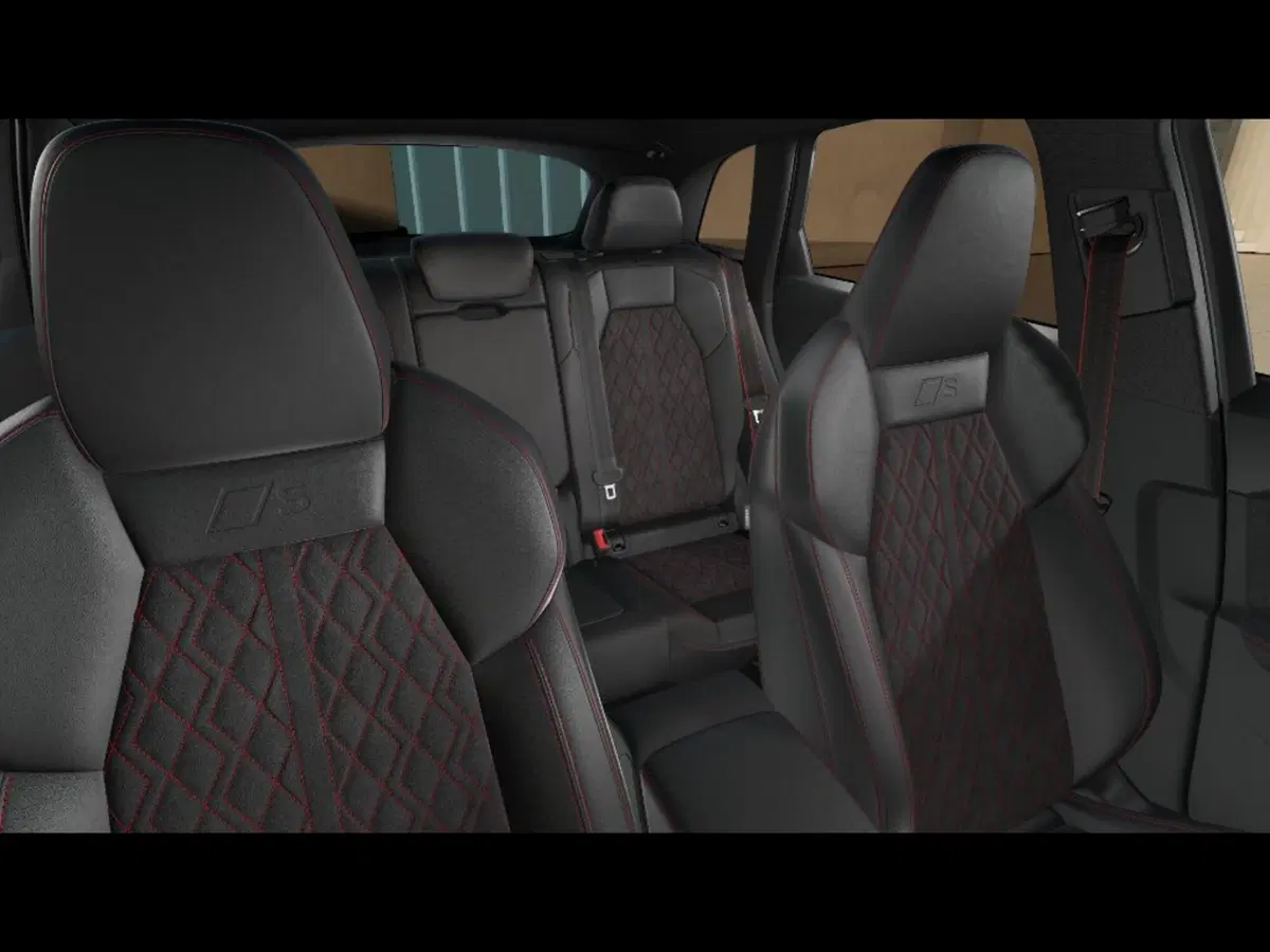 Audi Q5 Sportback nuova a Grosseto (11)