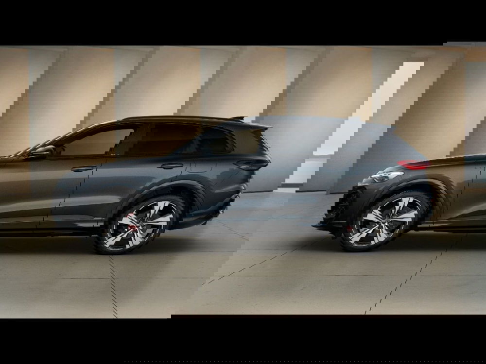 Audi Q5 Sportback nuova a Grosseto (2)