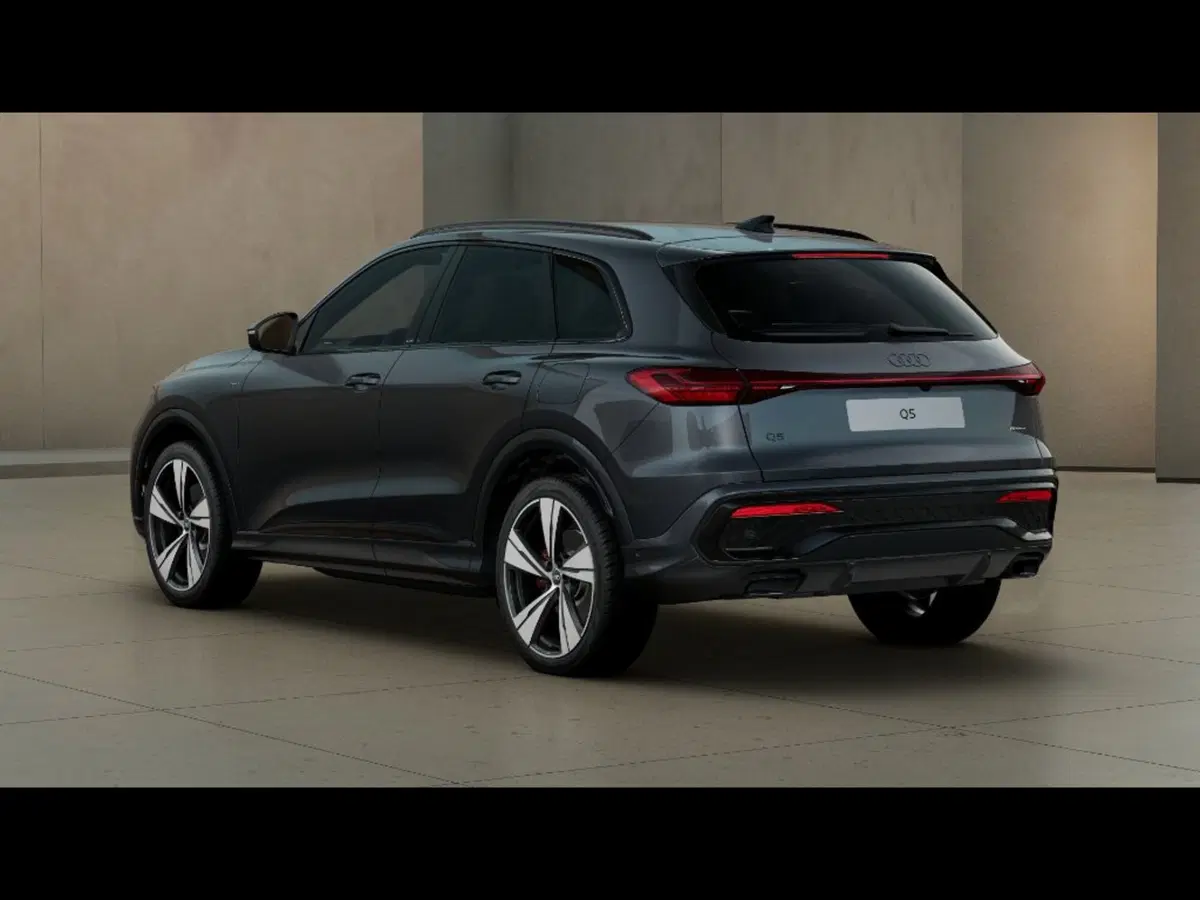 Audi Q5 Sportback nuova a Grosseto (3)