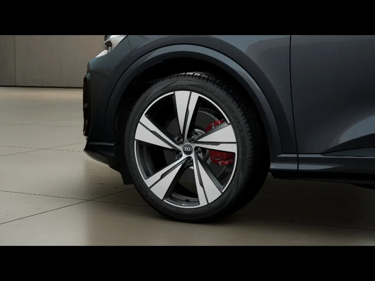 Audi Q5 Sportback nuova a Grosseto (6)