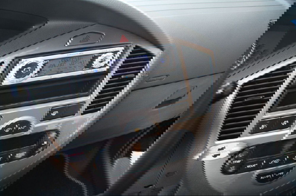 Kia Carens usata a Pordenone (10)