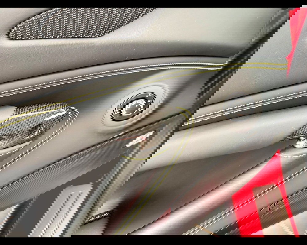 Ferrari F8 Coupé usata a Verona (13)