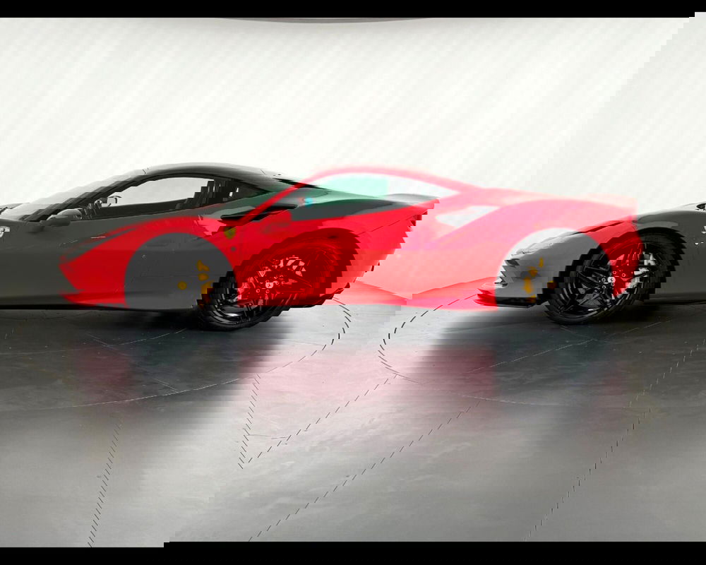Ferrari F8 Coupé usata a Verona (4)