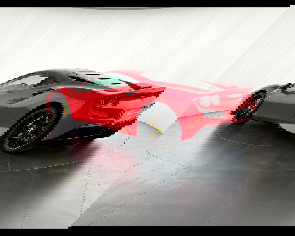 Ferrari F8 Coupé usata a Verona (8)