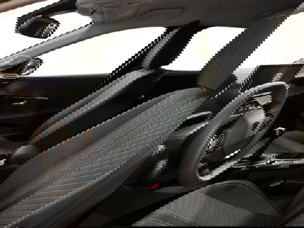 Peugeot 208 usata a Bari (7)