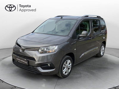 Toyota Proace City Verso City Verso 1.5D 130 CV S&amp;S Short D Executive del 2020 usata a Perugia