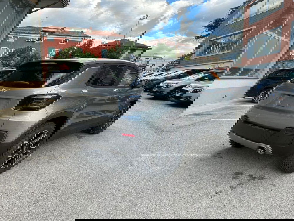 Jeep Avenger nuova a Salerno (3)