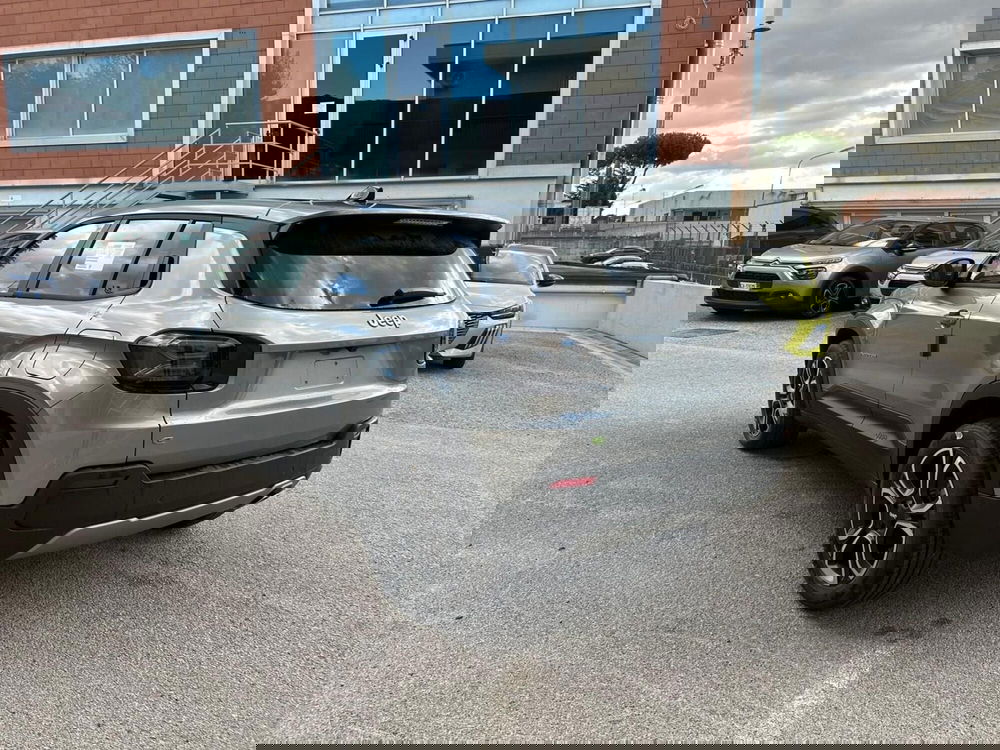 Jeep Avenger nuova a Salerno (4)