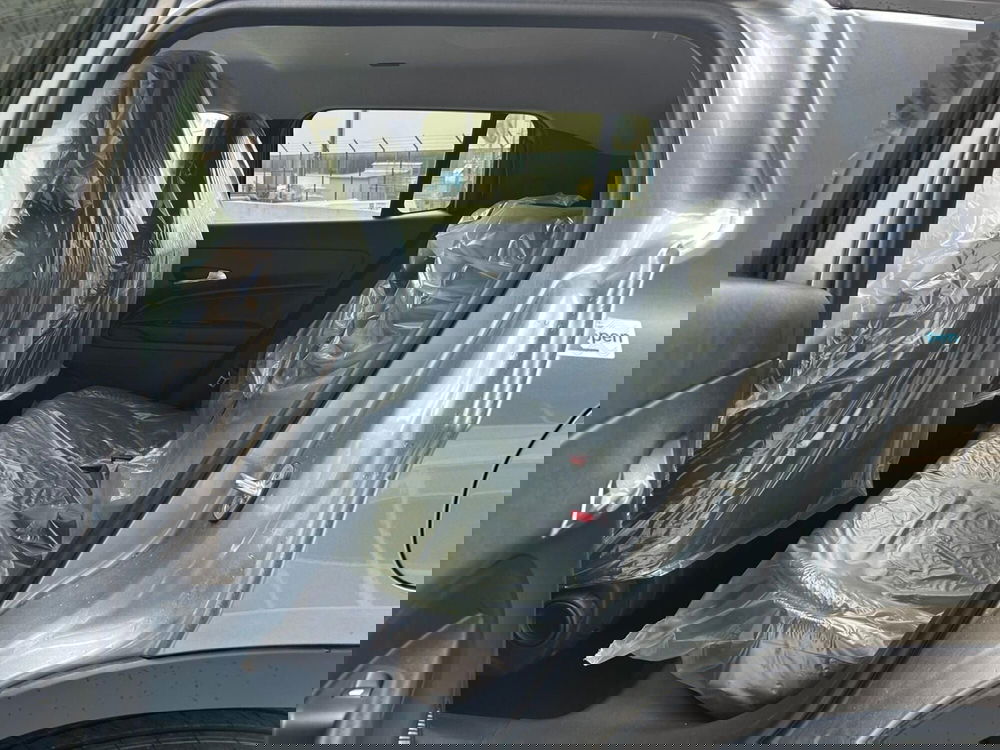 Jeep Avenger nuova a Salerno (7)