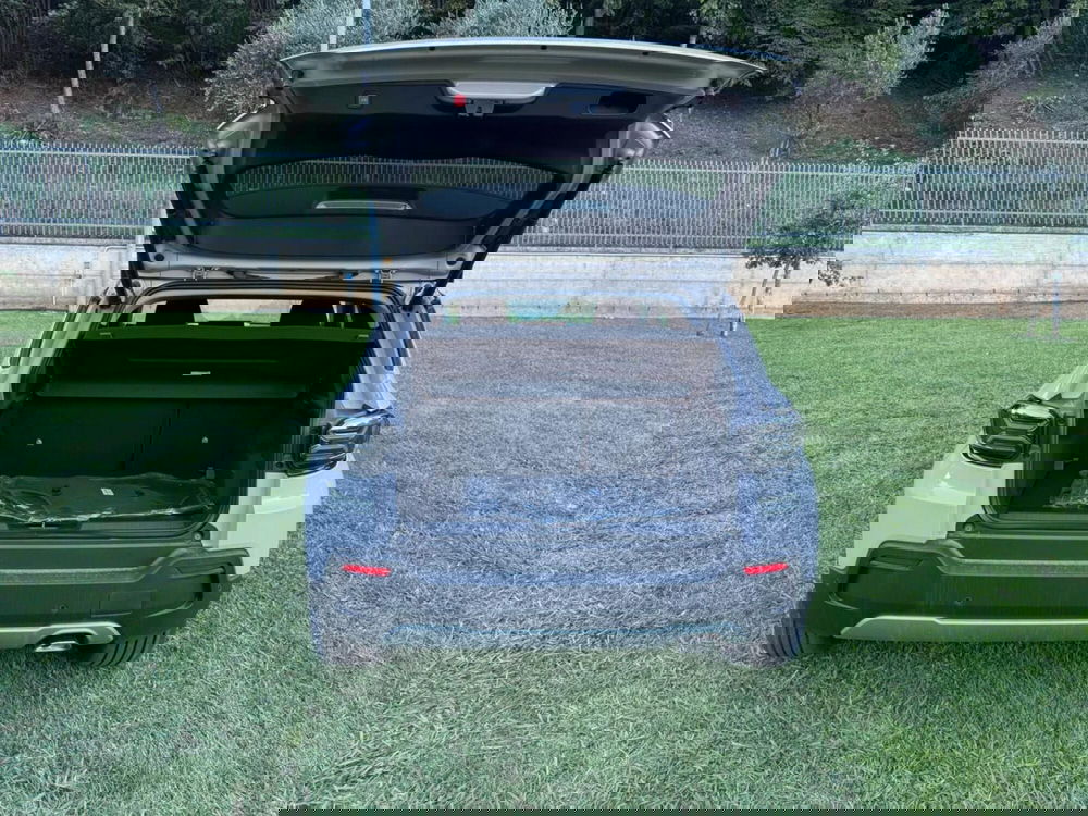 Jeep Avenger nuova a Salerno (12)