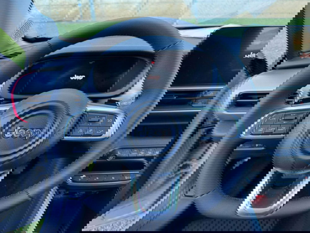 Jeep Avenger nuova a Salerno (19)