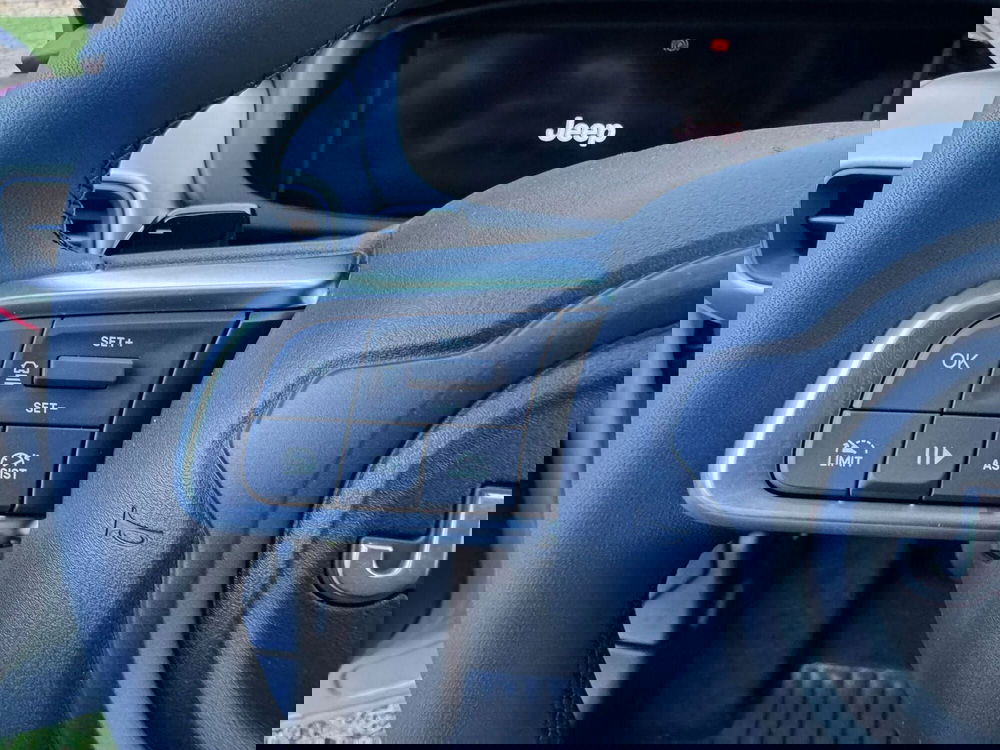 Jeep Avenger nuova a Salerno (20)