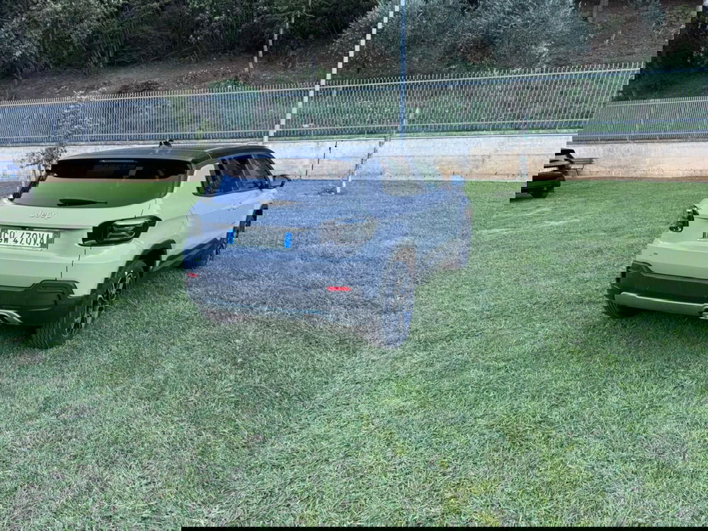 Jeep Avenger nuova a Salerno (4)