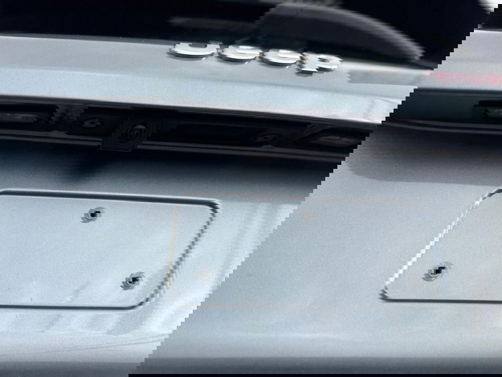 Jeep Avenger nuova a Salerno (10)